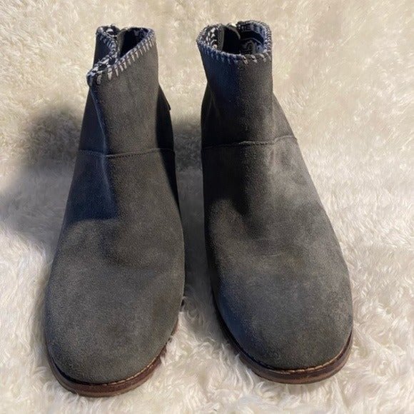 Toms Gray Ankle Boots with Brown Heel - Picture 4 of 12